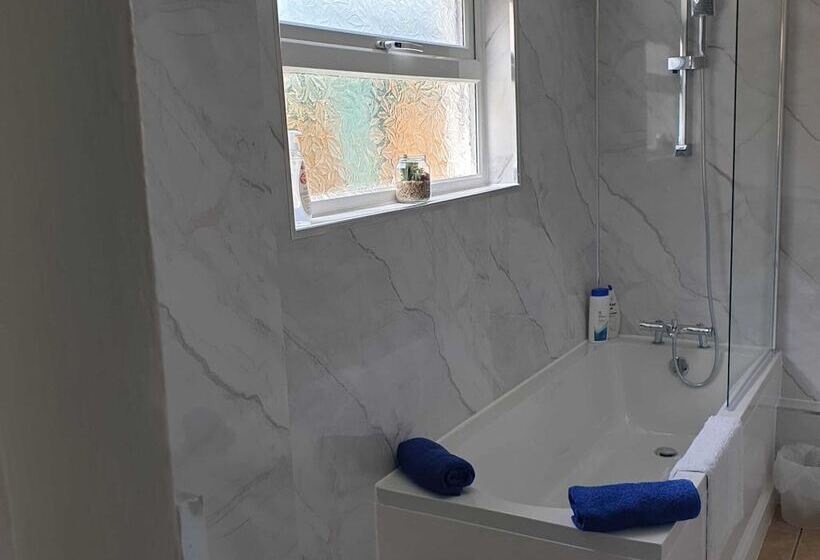 펜션 Travellers Choice