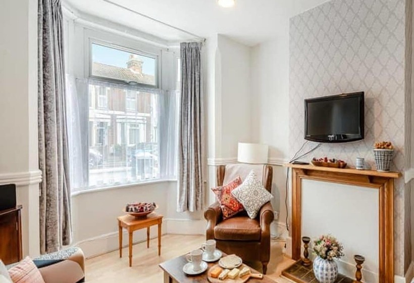 펜션 Travellers Choice