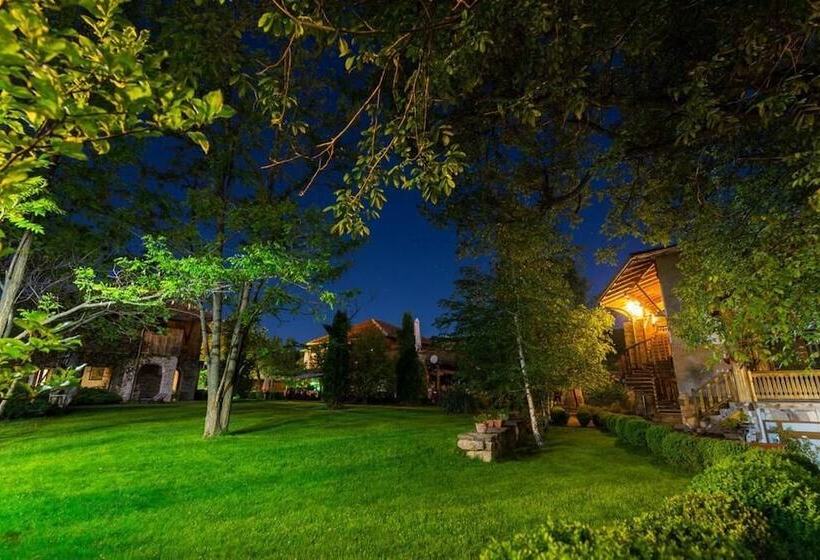 استراحتگاه Ecohotel Imenieto