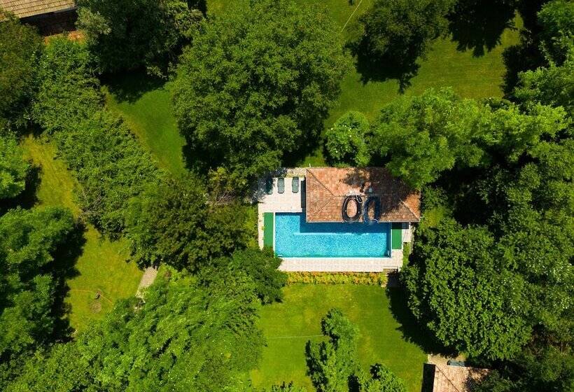 استراحتگاه Ecohotel Imenieto