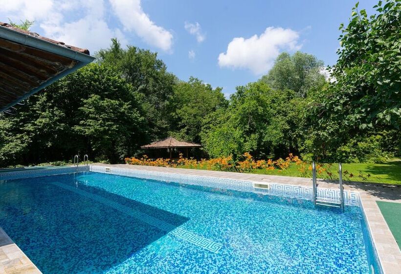 استراحتگاه Ecohotel Imenieto