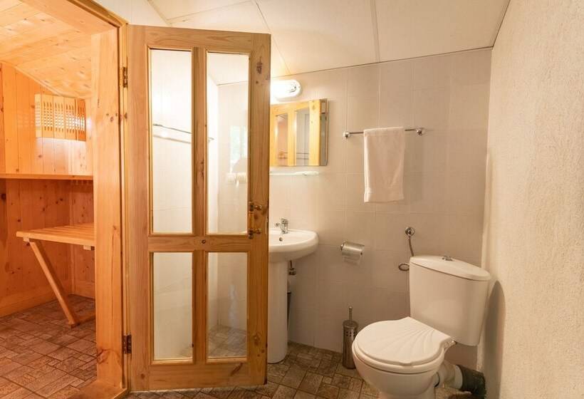 استراحتگاه Ecohotel Imenieto