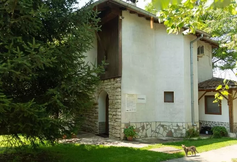 リゾートホテル Ecohotel Imenieto