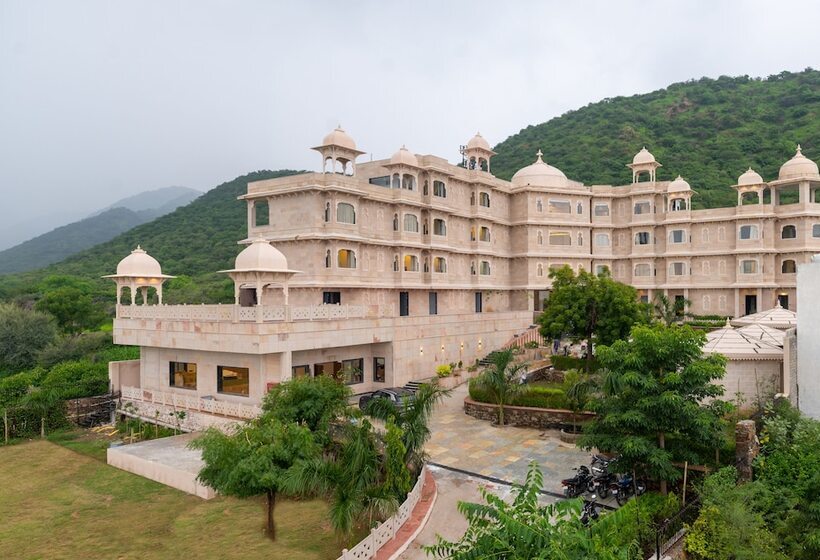 リゾートホテル Traavista Aravali Mahal