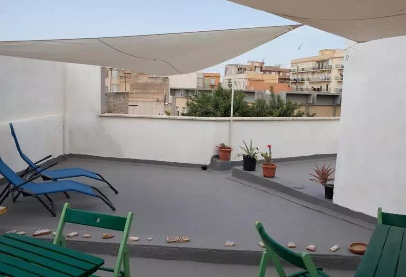 تختخواب و صبحانه Area 12 Bb