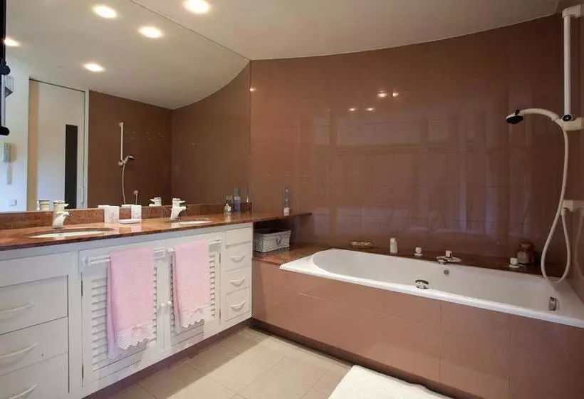 Can Mora B&b