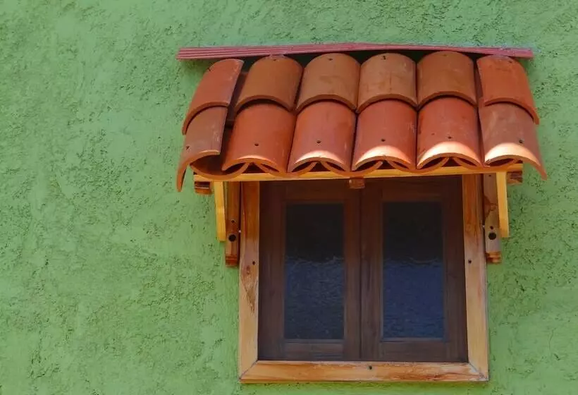 تختخواب و صبحانه Casa De Zari