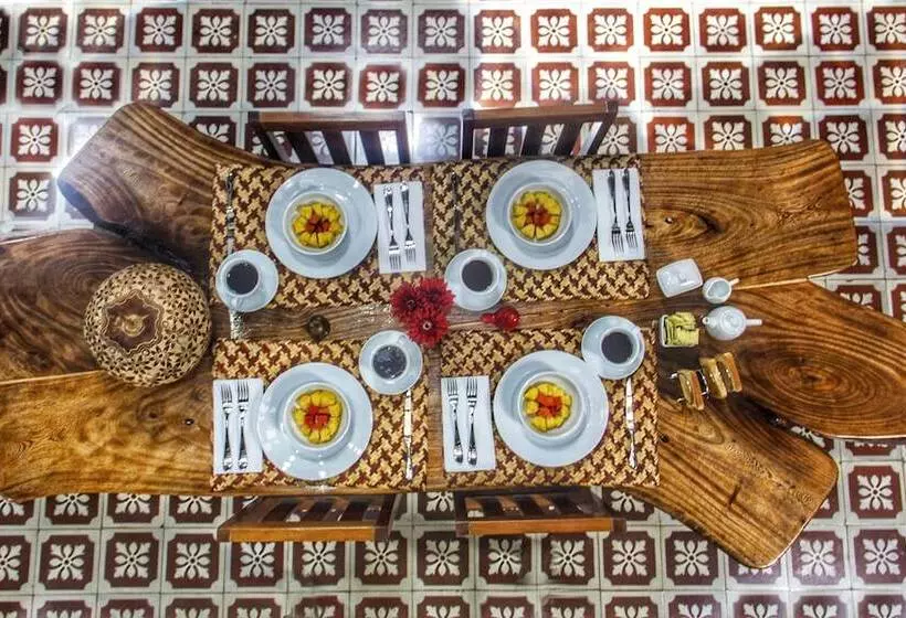 تختخواب و صبحانه Casa De Zari
