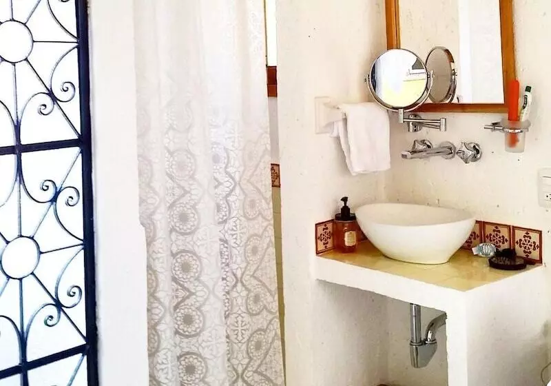 تختخواب و صبحانه Casa De Zari