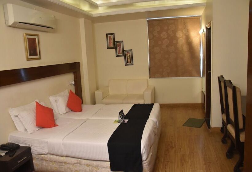 فندق Corporate Inn