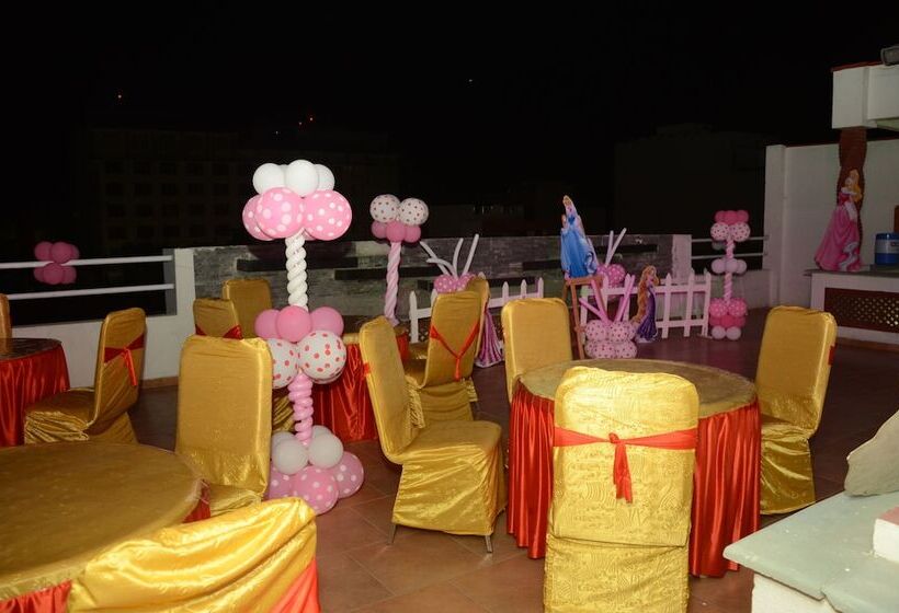 فندق Corporate Inn