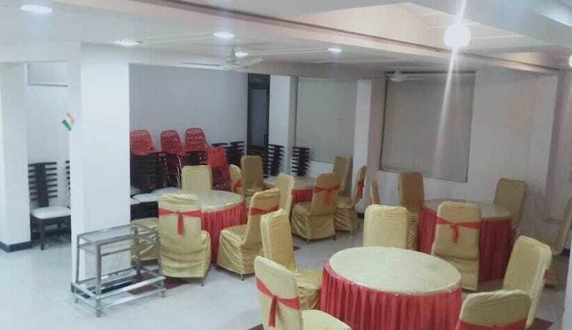 فندق Corporate Inn