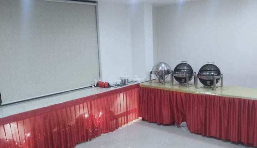 فندق Corporate Inn