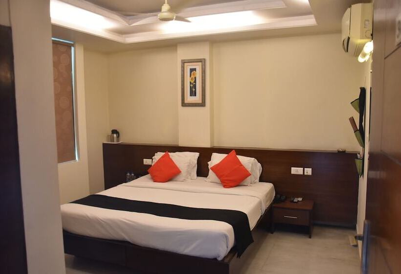 فندق Corporate Inn