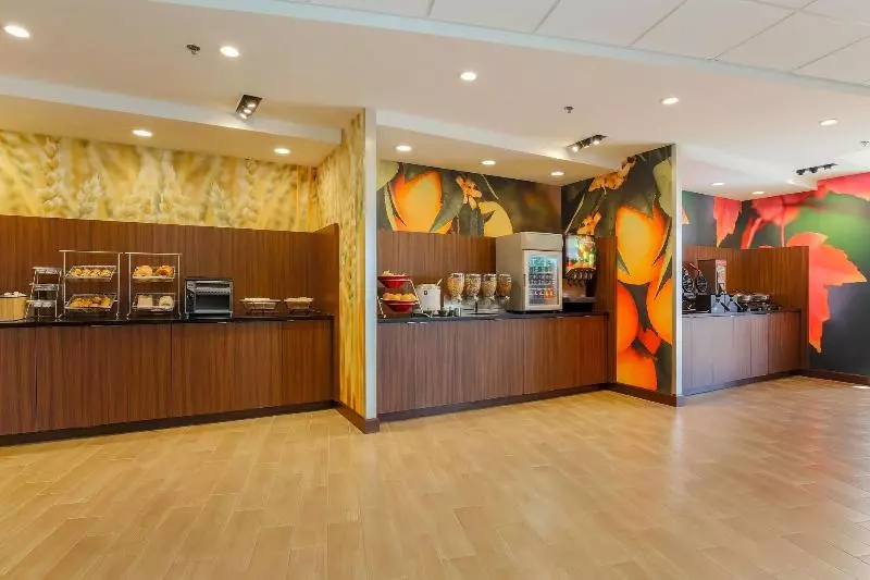 ホテル Fairfield Inn & Suites By Marriott Alexandria