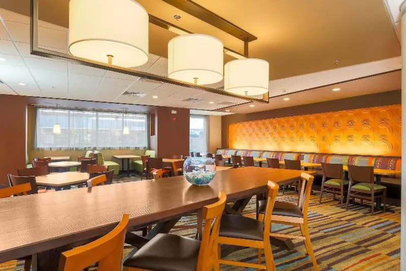 ホテル Fairfield Inn & Suites By Marriott Alexandria