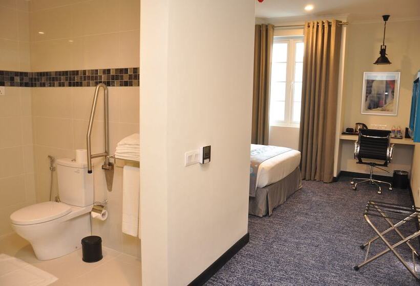 בית מלון כפרי Fairway Colombo