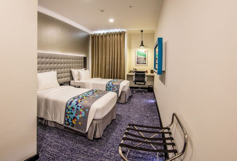 בית מלון כפרי Fairway Colombo