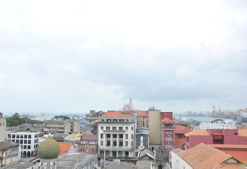 בית מלון כפרי Fairway Colombo