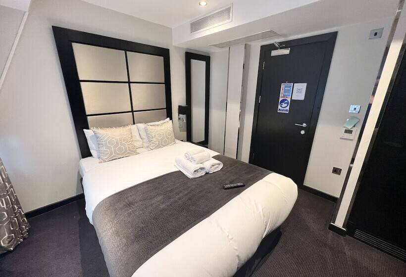 هتل Great St Helen