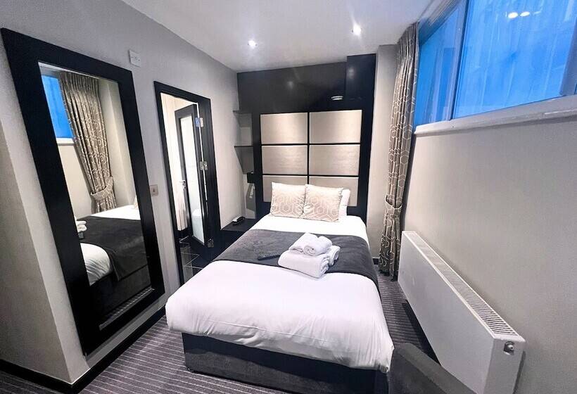 هتل Great St Helen