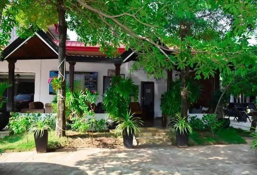 Hotelli Green Garden