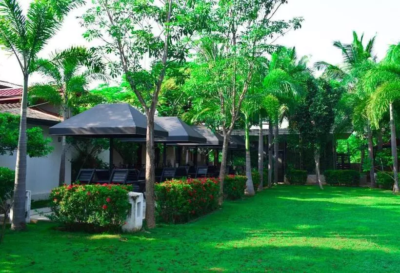 Hotelli Green Garden
