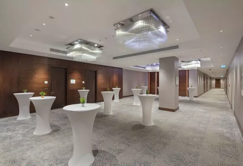 ホテル Holiday Inn Istanbul   Tuzla Bay, An Ihg