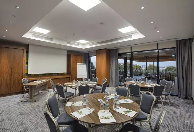ホテル Holiday Inn Istanbul   Tuzla Bay, An Ihg