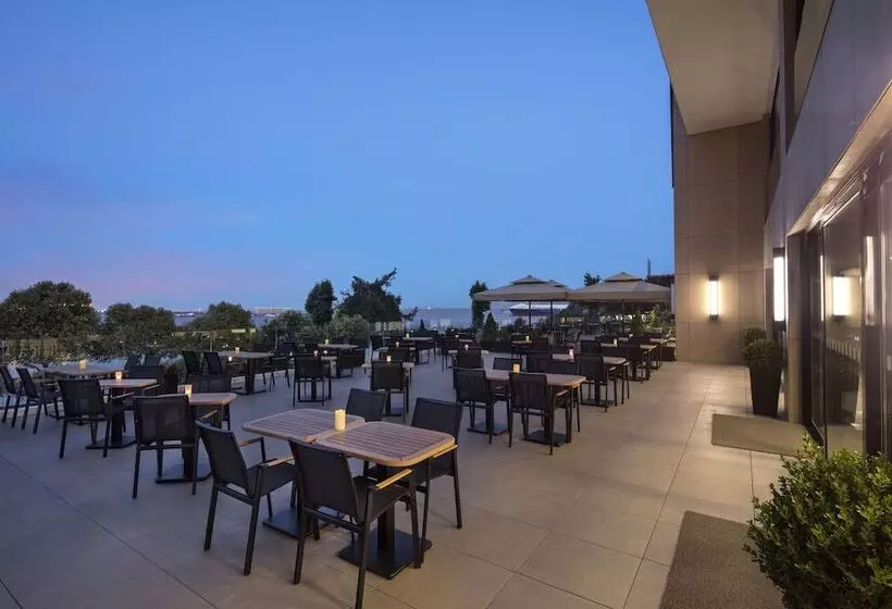 ホテル Holiday Inn Istanbul   Tuzla Bay, An Ihg