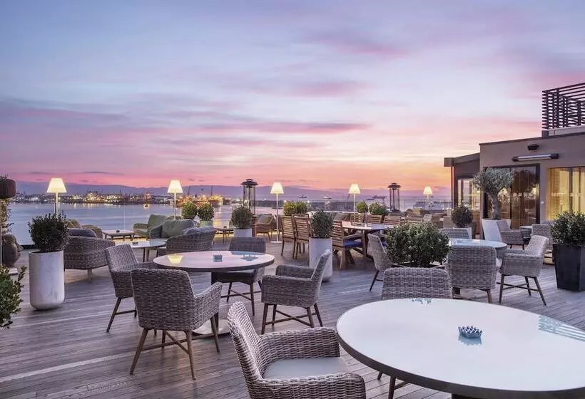 ホテル Holiday Inn Istanbul   Tuzla Bay, An Ihg
