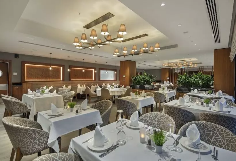 ホテル Holiday Inn Istanbul   Tuzla Bay, An Ihg