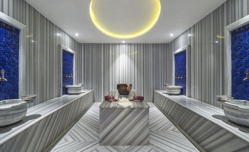 Hotel Holiday Inn Istanbul   Tuzla Bay, An Ihg