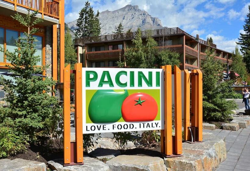 Moose Hotel And Suites