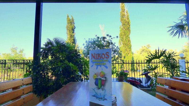 בית מלון כפרי Nikos Villas