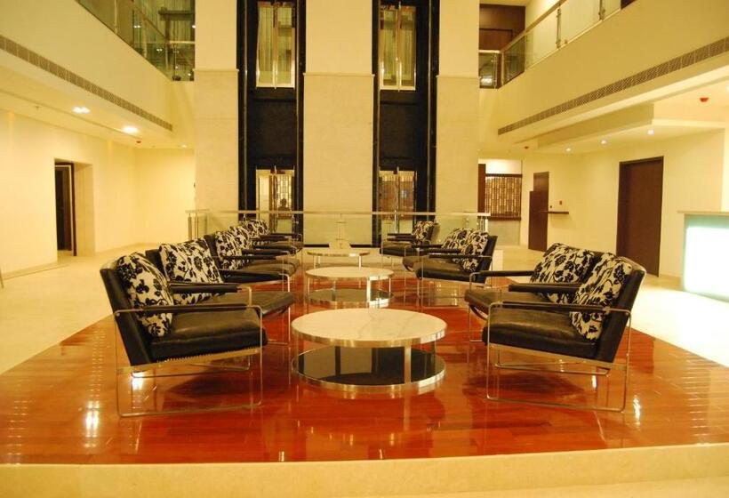 هتل Royal Park Kakinada