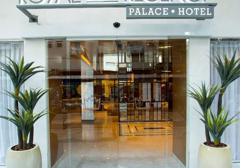 Hotelli Royal Regency Palace