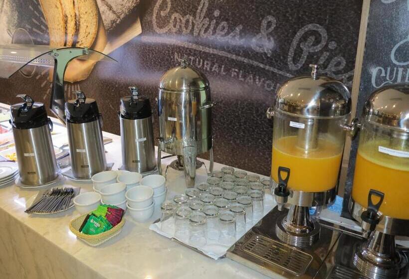 Hotel Royal Regency Palace