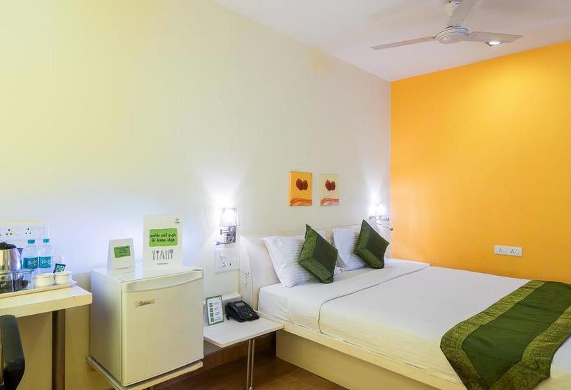 Hotel Fab Strawberry