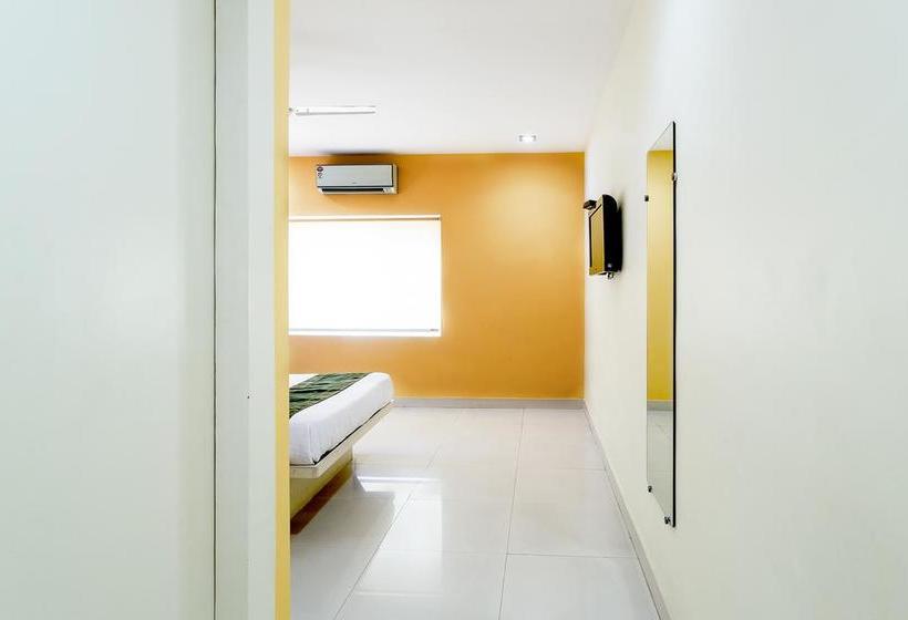 Hotel Fab Strawberry