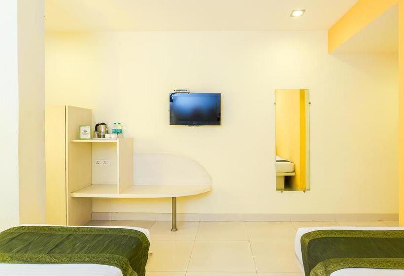 Hotel Fab Strawberry