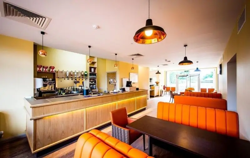 هتل The Lodge At Perth Racecourse