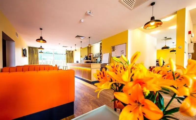 هتل The Lodge At Perth Racecourse