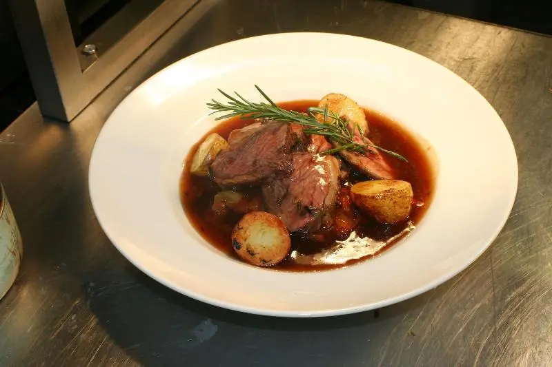 هتل The Lodge At Perth Racecourse