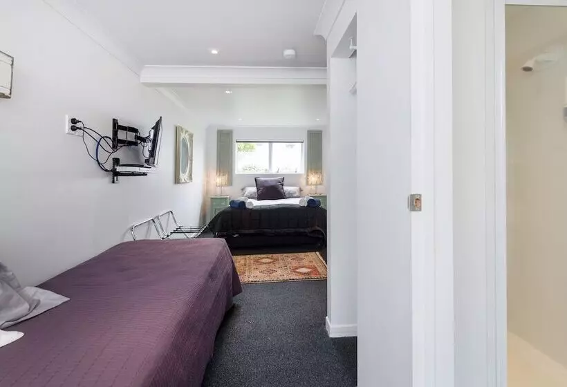 Lakeside City Apartments