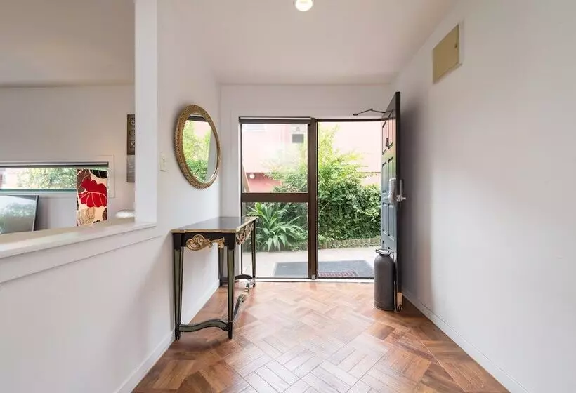 Lakeside City Apartments