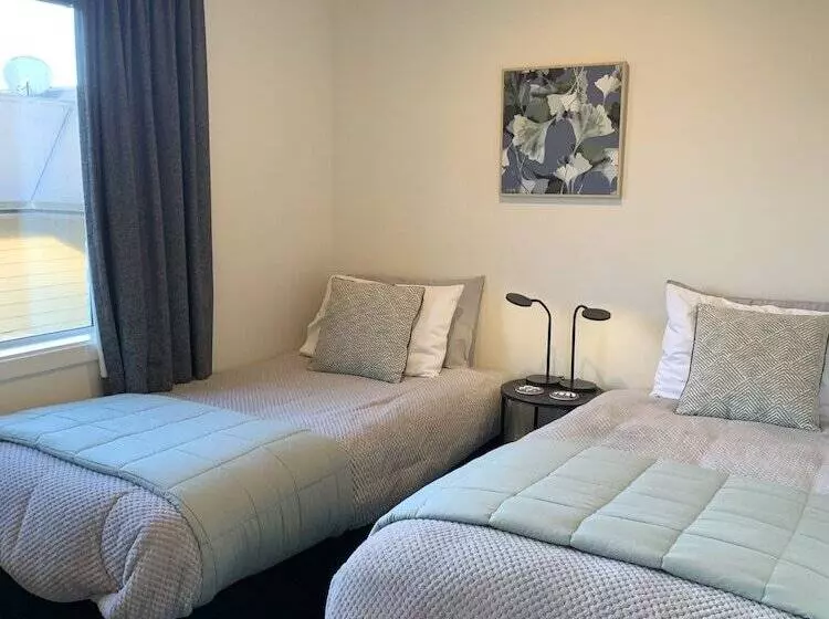 March Apartments