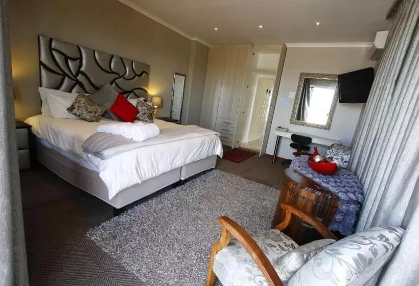 پانسیون Bluewater Beachfront Guest House