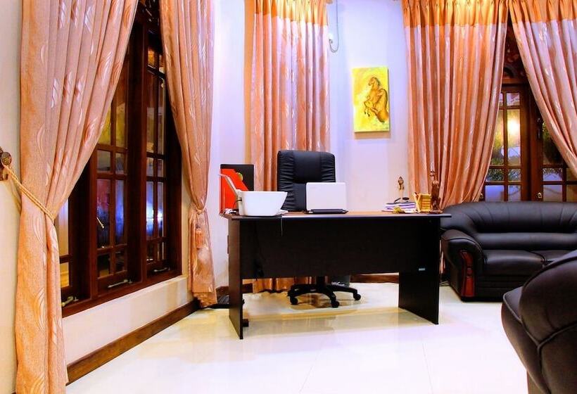 膳宿费 Lovely Villa Negombo