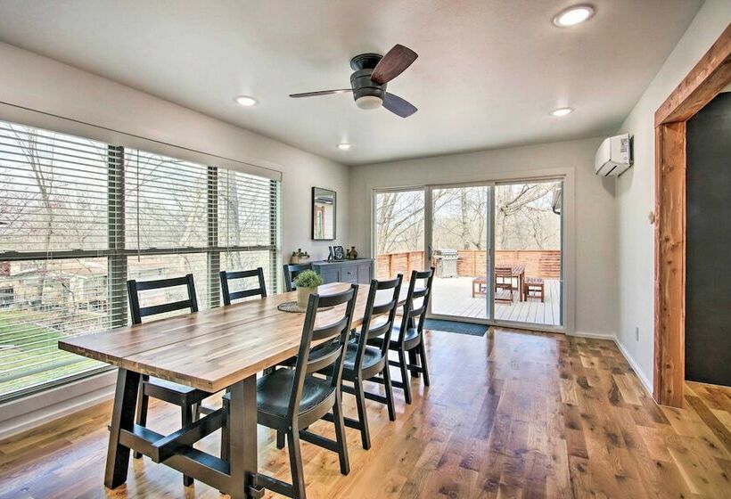 Airy Bella Vista House W/ Decks & Gas Grill!